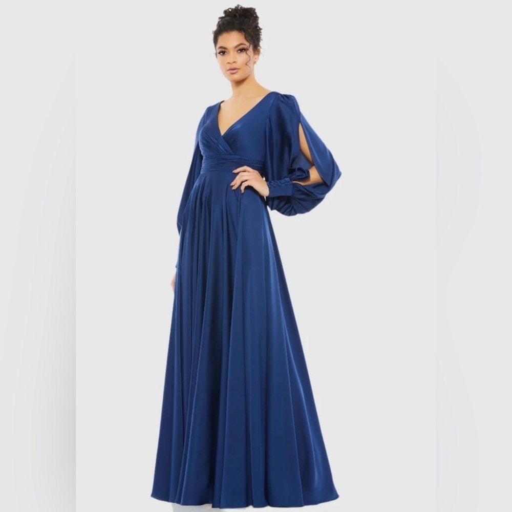 NWOT Mac Duggal Flowy Split Bishop Sleeve Faux Wrap Gown Midnight 4 Blue 67847